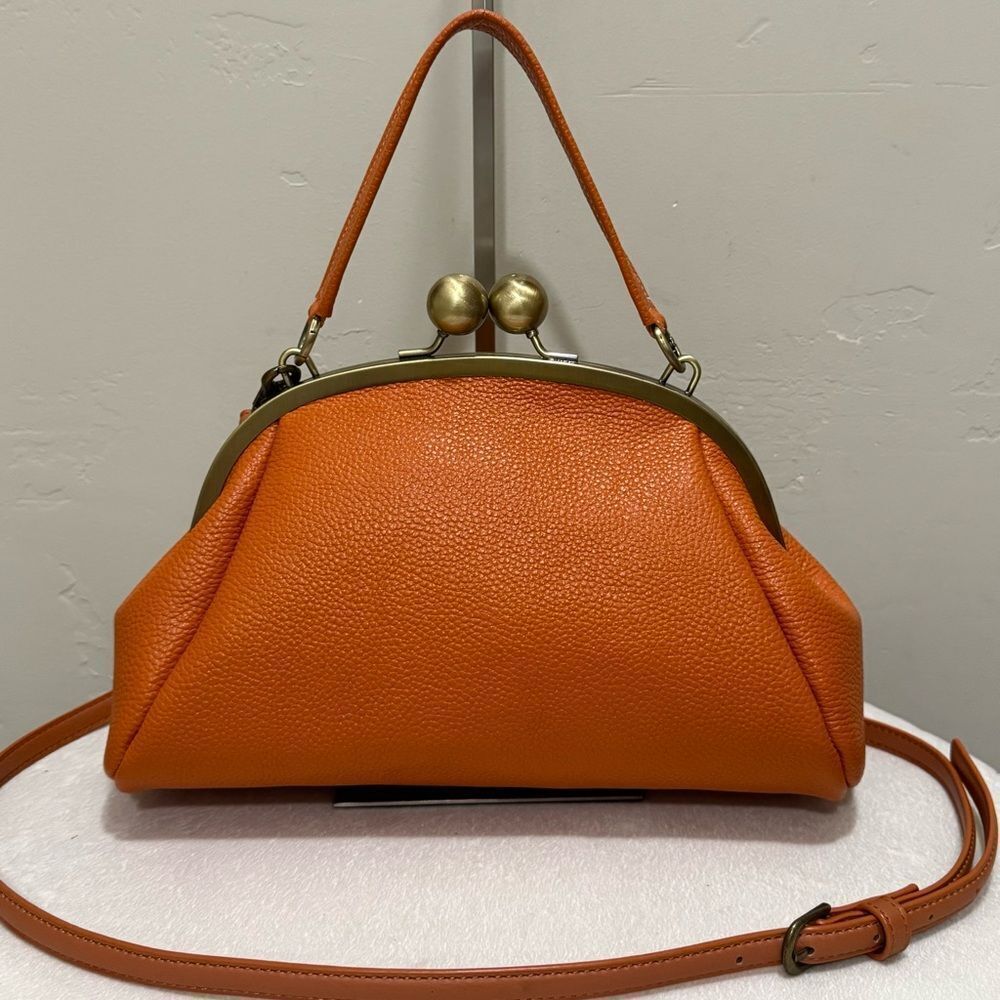 Premium Pebble Leather Handmade Retro Style Kiss Lock Frame Handbag/Multi Use St